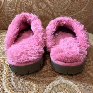 Ladies slippers.